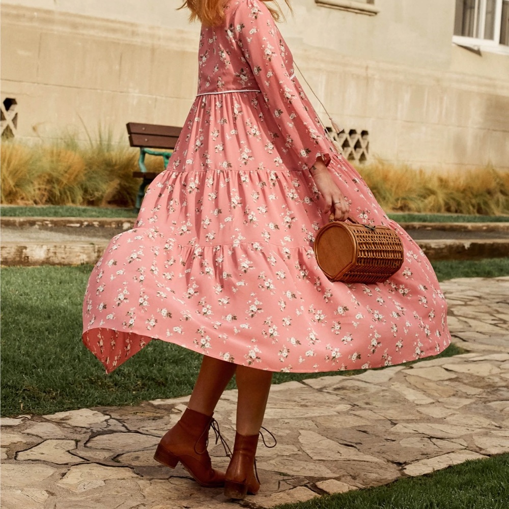 Christy Dawn The Paloma Dress Petites
In Rose Bouquet (Lined)